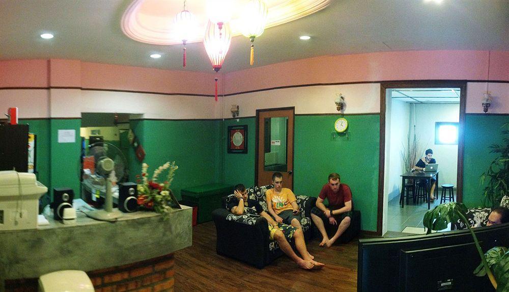 Travel Hub
